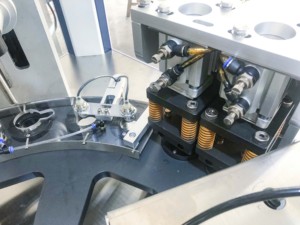 Capsule de café automatique à tête unique Nespresso DG K, machine de remplissage et de scellage de poudre de thé <span class=keywords><strong>Mike</strong></span>, boîtier en bois 1.5kw 380v 7kw - Product Image 2