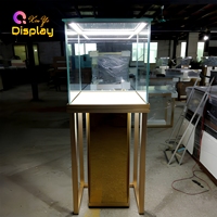 Vitrine de Luxe en Verre avec Cadre Doré Écologique et Éclairage LED pour Bijoux – Idéale pour Boutiques Haut de Gamme, Showrooms et Centres Commerciaux