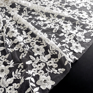 Tissu en dentelle ivoire brodé floral à sequins Dreaming Home, fleurs 3D perlées, tulle léger 100 GSM pour mariage - Product Image 1
