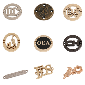 OEM ODM Zubehör benutzerdefiniert metallisch graviert geprägt Markename Metall-Logo Kleidung-Etikett Stempel-Tag Platte für Handtaschen Tasche - Product Image 3