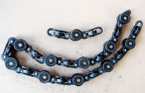 สายพานลำเลียงเหล็กแบบปรับได้ UH-5075-S ใหม่ ส่งออกไปเวียดนาม สำหรับขนส่งเยื่อกระดาษ กางเกงยีนส์ และเฟอร์นิเจอร์ - Product Image 3