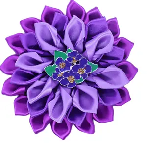希腊德尔塔西格玛 θ 励志缎面胸花针手工渐变紫色紫色联谊会女性花朵胸针