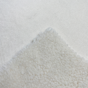 Usine directe 100% polyester Sherpa polaire tissu résistant au rétrécissement et tissu de fourrure à motifs pour manteaux et vestes pour femmes OEM - Product Image 2