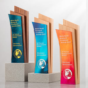 Trofeo de cristal personalizado de color Composición <span class=keywords><strong>libre</strong></span> Diversos Productos de cristal hechos a mano - Product Image 1