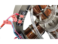 Électroaimants de laboratoire à 4 pôles, générateur EMF personnalisé, bobines de magnétisation produisant des champs magnétiques multipolaires