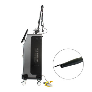 Machine à laser fractionné au CO2 pour l'élimination des cicatrices et des marques d'acné, et des vergetures, multifonctionnelle - Product Image 2