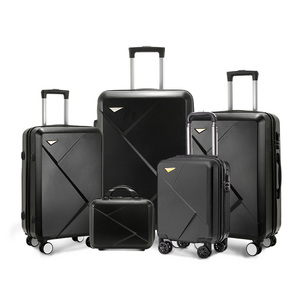 Vente en Gros Ensemble Familial Tendance 5 Pièces – Valise Cabine 14 Pouces et Ensemble <span class=keywords><strong>de</strong></span> <span class=keywords><strong>3</strong></span> <span class=keywords><strong>Valises</strong></span> 20, 24, 28 Pouces Style Classique - Product Image 5