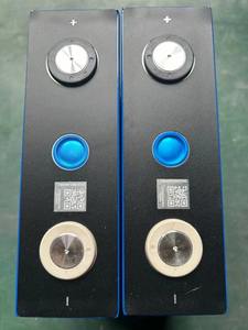 Batterie rechargeable au lithium-fer-phosphate de 3.2V 100Ah de marque <span class=keywords><strong>bien</strong></span> connue de qualité A + Cellule de batteries LiFePO4 3.2V 100Ah - Product Image 5