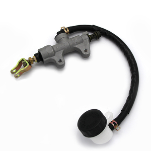 Moto Maître-Cylindre De Frein arrière Pour Kawasaki ER-6F EX650 Ninja 650 ER-6N ER650 KL650 KLR650 KLE650 <span class=keywords><strong>VERSYS</strong></span> ZR250 BALIUS - Product Image 1