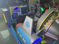 Simulateur de course d'arcade bon marché personnalisé pour centre commercial, machine de jeu de tir d'avion dynamique électronique à pièces