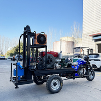 Foreuse de puits d'eau tout-terrain à 3 roues, capacité de forage de 150 m de profondeur avec démarrage électrique, système à double trépan (PDC + 3 ailettes)