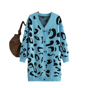 Otoño e invierno, nuevas prendas de punto, de longitud media suéter con estampado de leopardo, cárdigan, abrigo holgado para mujer - Product Image 1