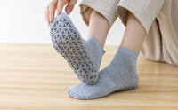 Chaussettes en tricot personnalisées de haute qualité avec logo, antidérapantes, brodées, pour femmes, idéales pour la danse, la grossesse, le yoga et le pilates