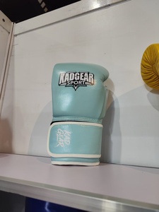Gants de boxe en <span class=keywords><strong>cuir</strong></span> véritable, vente en gros d'usine - Product Image 3