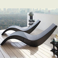 Chaise de plage pliante moderne en rotin PE, mobilier d'extérieur pour hôtels, jardins, piscines, cours, parcs et balcons