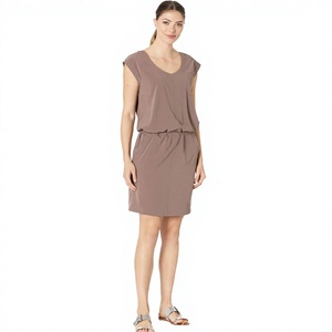 Ensemble deux pièces d'été pour femme, couleur unie, manches courtes, longueur mini, respirant, collection printemps/été, vente en gros - Product Image 2