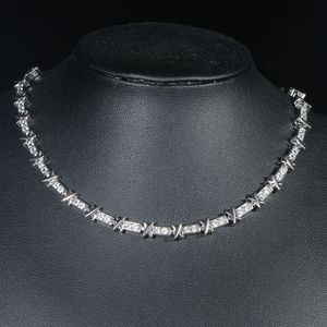 Collier Géométrique pour Femme, Chaîne en Or Blanc, Sertissage Griffe, Style Mariage, Ras-de-cou Tendance 2026 - Product Image 1