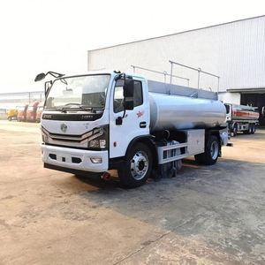Vente directe usine DongFeng 4*2 Camion-citerne à carburant de 8000 litres, Citerne à carburant aéronautique de 8 mètres cubes en Afrique du Sud - Product Image 2