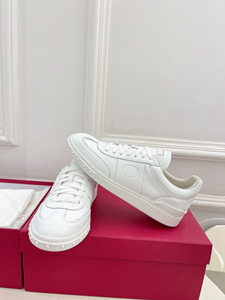 รองเท้าลำลองหนังแท้ พื้นยางหนา กันลื่น กันน้ำ สวมใส่สบาย ระบายอากาศได้ดี น้ำหนักเบา ใช้งานได้หลากหลาย เหมาะสำหรับการเดินทาง - Product Image 5