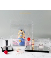Boîte acrylique en gros boîte cadeau compagnon simple couvercle anti-poussière alimentaire boîte de présentation flip-top en plexiglas transparent