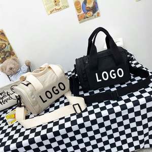 Nouveau design Sac de voyage unisexe tendance imperméable en nylon avec fermeture éclair Sports Gym Duffle Sac polochon avec compartiment à chaussures motif de lettres - Product Image 4