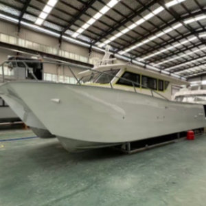 Catamaran en alliage d'aluminium 13,5 m Catamaran de sport et de divertissement en alliage d'aluminium soudé avec moteur hors-bord pour la pêche - Product Image 1