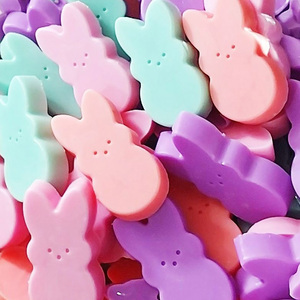 สบู่แฮนด์เมดรูปกระต่ายน่ารัก สีสันสดใส สูตรธรรมชาติ ออร์แกนิค ควบคุมความมัน ผิวขาวกระจ่างใส ด้วยสมุนไพร ราคาประหยัด (OEM/ODM) - Product Image 5