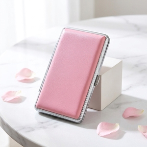 Estuche de Cigarrillos Delgado y Portátil de Cuero PU Impermeable para Mujer, Marca Dericsson, para 20 Cigarrillos, con Logotipo Personalizado Disponible - Product Image 1
