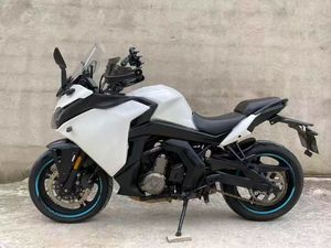 <span class=keywords><strong>Moto</strong></span> Spring <span class=keywords><strong>GT</strong></span> 400cc à deux cylindres, refroidissement par eau, injection électronique d'essence avec ABS - Product Image 4