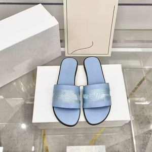 Pantuflas de Mujer de Nuevo Diseño 2026 con Letras Bordadas - Sandalias Planas Antideslizantes - Productos al por Mayor - Product Image 3