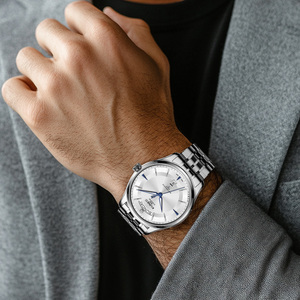 Montre automatique pour homme MIGE Swiss avec accent diamant, affichage de la semaine et de la date, cadran argenté, bracelet en acier inoxydable, montre-bracelet de style professionnel - Product Image 6