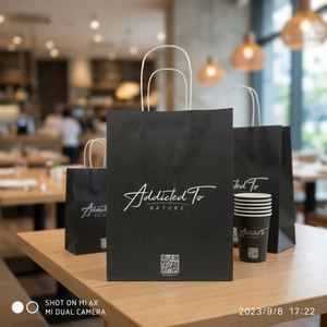 Bolsas de Compra de Papel Kraft Personalizadas Directas de Fábrica con Logotipo, Bolsas de Regalo de Lujo Ecológicas - Product Image 4
