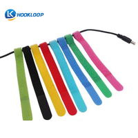 Échantillons gratuits Attaches de câble réutilisables en forme de P Attaches double face Attaches de câble auto-adhésives en nylon pour le bureau