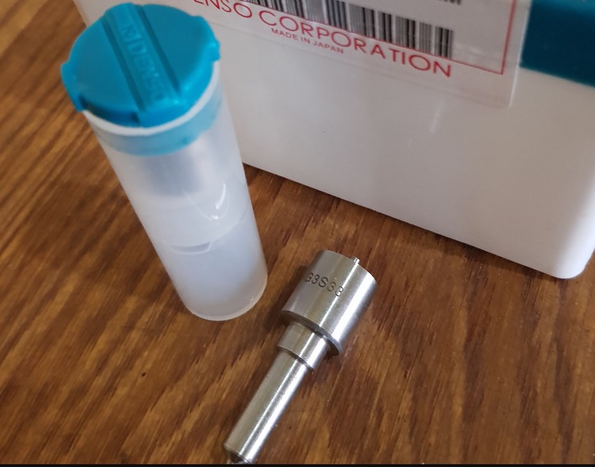 common rail injector nozzle G3S33 293400-0330 nozzle for injector 23670-0L110 23670-09380 Nozzle tip G3S33 for Toyota 2KD-FTV