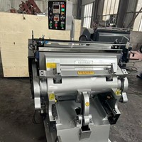 Machine de découpe et de pliage manuelle pour carton