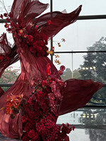 Décoration de plafond en organza rouge ondulé, draperie fluide pour mariage, banquet et événement