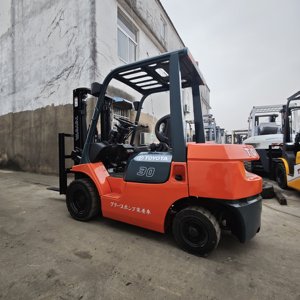 High Performance Used Toyota 3 Ton Diesel Forklift with Stable Lifting System for Cargo <b>Transportation</b> - Product Image 2
