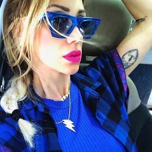 Vente flash 2022, lunettes de soleil carrées à monture large rétro pour femmes, monture en plastique UV400, lunettes de soleil bleues œil de chat - Product Image 3