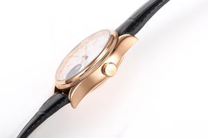 Montre Phases de Lune Or Rose Tendance 2025 – Étanche et de Qualité Supérieure – Vente en Gros - Product Image 2