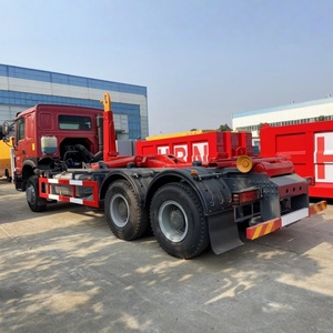Camion benne à bras articulé Howo 6x4 à transmission manuelle, moteur diesel, pour collecte des déchets - Product Image 4