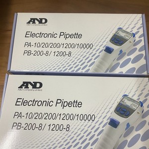 และปิเปตอิเล็กทรอนิกส์ Pa-10000 ปรับได้แบบดิจิตอล 0.1-10 มล. สำหรับใช้ในห้องปฏิบัติการ - Product Image 3