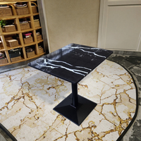 Table de restaurant en marbre durable