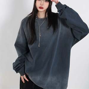 Camiseta de manga larga personalizada Y2K con lavado ácido para mujer Camiseta de cuello cuadrado ecológica Técnica teñida lisa - Product Image 3