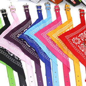Bandana per Cani <span class=keywords><strong>in</strong></span> Pelle PU Regolabile con Stampa Colorata, Sciarpa Triangolare, Accessorio per Animali Domestici - Product Image 5