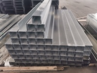 Câble-canal en acier robuste certifié CE, perforé, galvanisé, sur mesure pour projets de câblage électrique