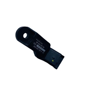 Sensor de Presión de Admisión Automotriz 0261230043 Tipo Manómetro, Medición Piezoresistiva Estándar - Product Image 1