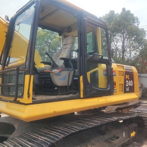 Excavatrice sur chenilles hydraulique Komatsu PC240LC d'occasion, 21 tonnes, capacité de la benne de 1,2 m, bon état, faible consommation de carburant, moteur et engrenages en bon état - Product Image 3