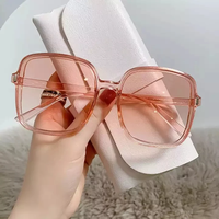 Nouvelles Lunettes de Soleil Oversize Fashion 2024 avec Logo Personnalisé, Verres Dégradés UV400, pour Femmes, Clou de Riz, Carrées, Vente en Gros