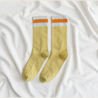 Chaussettes courtes respirantes et douces de qualité supérieure, vente en gros, broderie de logo personnalisé, fil métallique scintillant pour usage quotidien