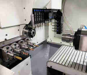 Torno de tipo suizo Tornos CT 20 de 5 ejes, SZ-255E2 de torno de Sowin analógico - Product Image 5